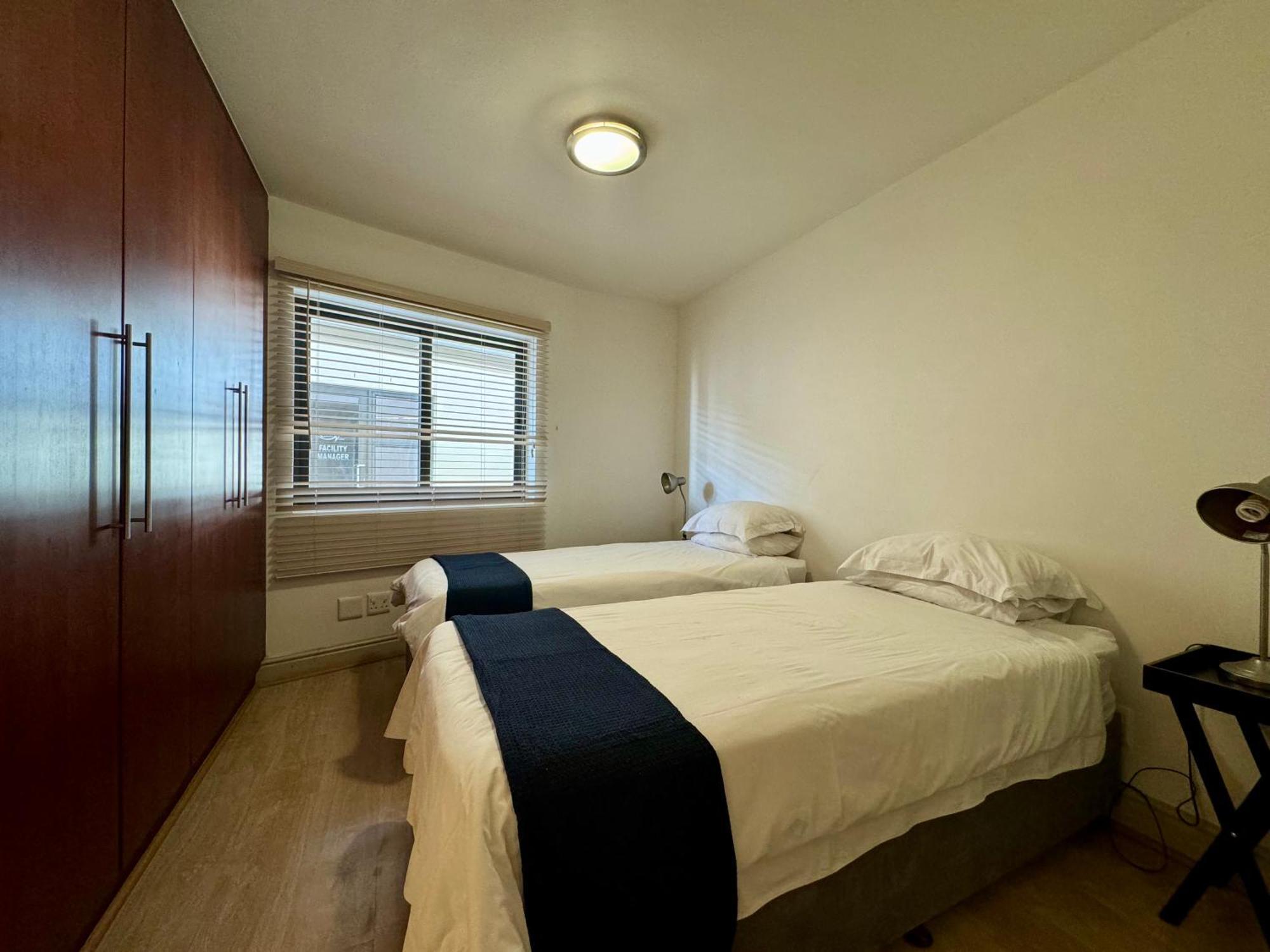Loddey'S Self Catering Apartments - By Beach Collection Strand Exterior foto